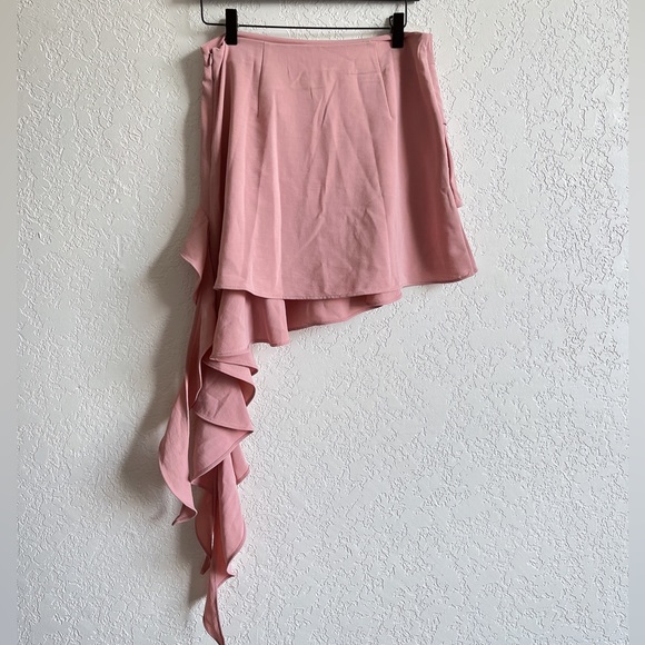 Zara Ruffled Mini Skirt - Picture 2 of 3